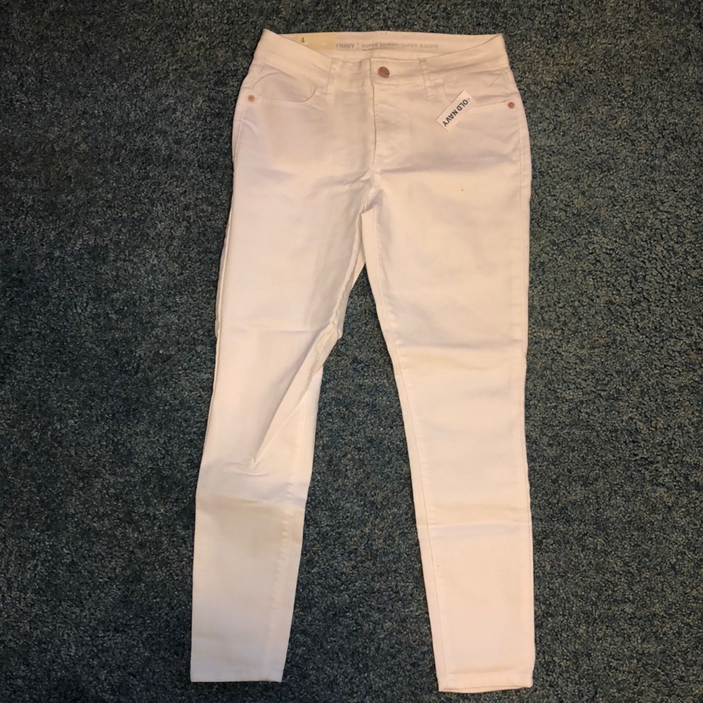 White skinny jeans...brand new!
